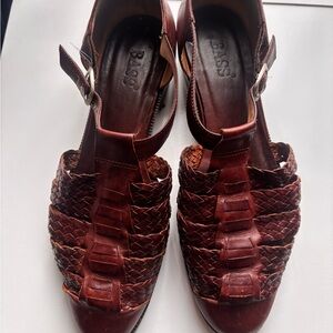 Vintage Bass Women's Dark Brown Woven Leather Sandals straps
